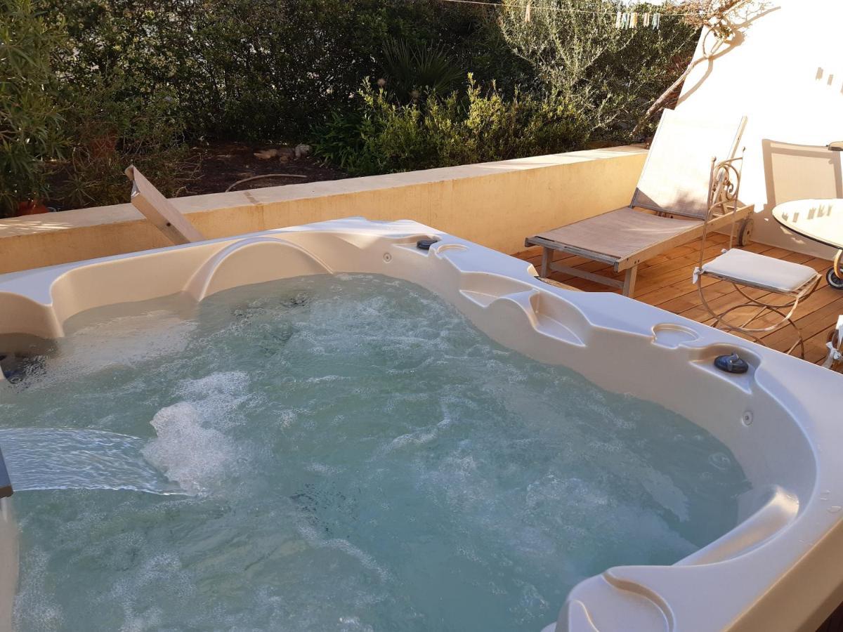 T2 Renove 100M Plage Avec Spa Privatif Entre Calvi Et Ile Rousse Lumio  Eksteriør bilde